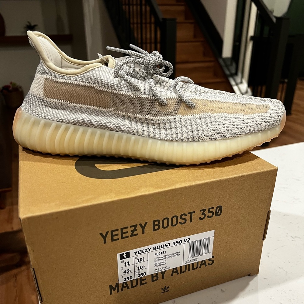 Yeezy lundmark size 11
